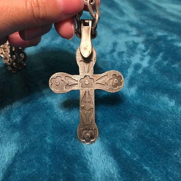 Jewel Kade with Cross Necklace - Picture 3 of 4